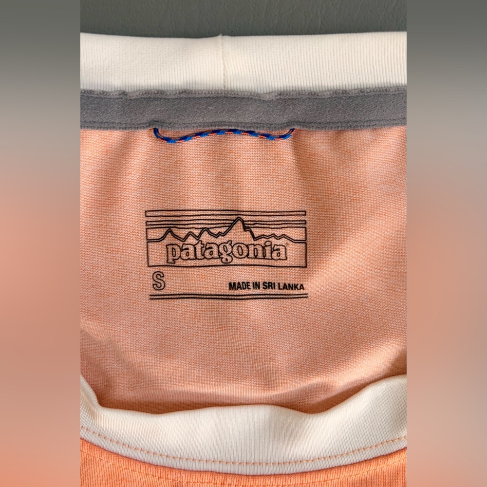 Patagonia Women’s Top Shirt Tropic Comfort
Crew in Lite Cusco Orange Small - Picture 7 of 13